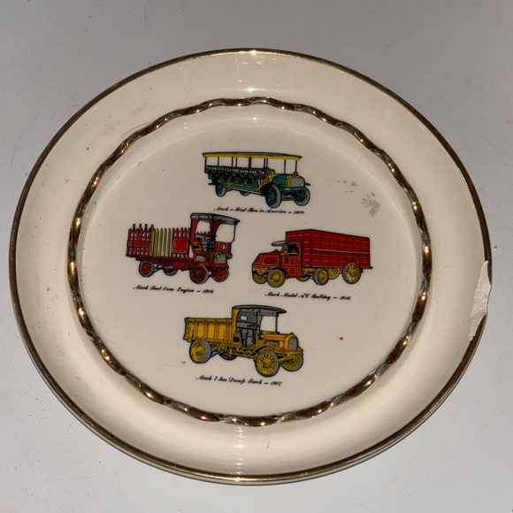 lerick Mfg Co Other - Lerick Mfg Co Vintage Mack Truck Ashtray